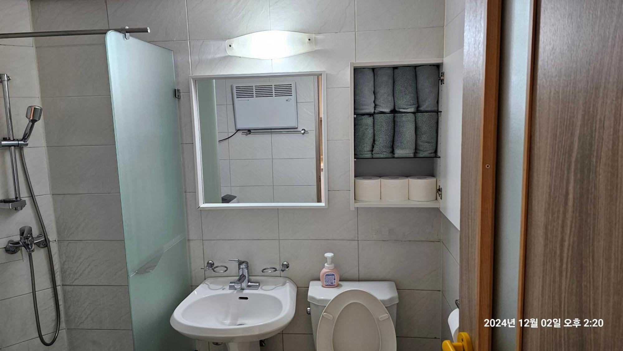 Hongdae Residence-2 1Min From Hongik Uni Station Exit #1 Seoul Exterior photo
